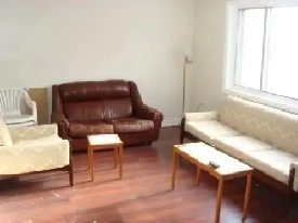 421 Brock Street — 5 Bedroom House | 3-Min Walk to Queen’s | LOW Image# 1