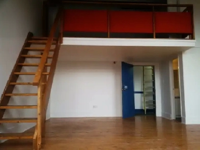 Exposed Brick/Beam Open Concept Loft, 18  foot ceiling, Live/Wor Image# 1