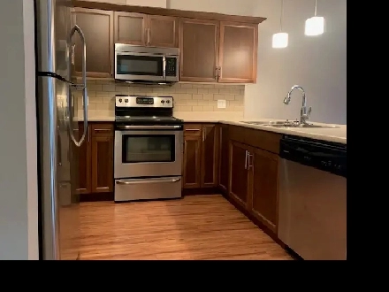 2 Bed 1 Bath Apartment at The Summit, Merritt Image# 6