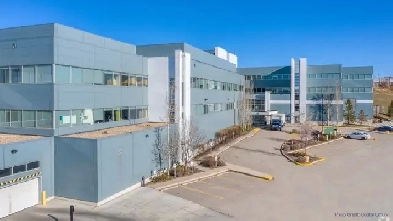 Modern, move-in ready suburban office space for sublease Image# 1