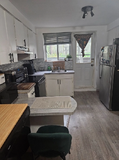 Anjou 3 1/2 à louer près des Galeries D'Anjou Chauffage inclus Image# 1