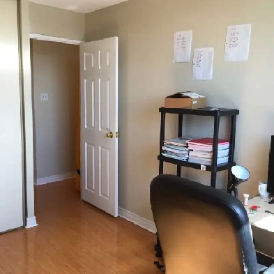 Large Furnished Room in a Two Bedroom Suite Downtown Toronto Image# 1