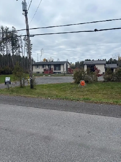 28 acre house and big shop Kemptville Image# 6