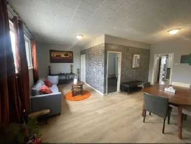 Large 2bdrm plus den APT (Utilities Included) - Avail NOW Image# 6