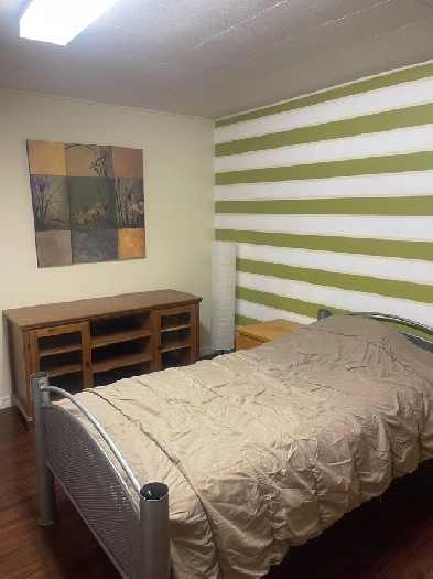 CHAMBRE MEUBLÉE. --CONFORTABLE RECAMARA EN BOUCHERVILLE. Image# 2