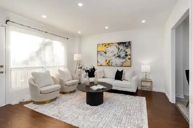 Southgate Gem! Modern 3-Bed Townhouse Near Bramalea GO Image# 5