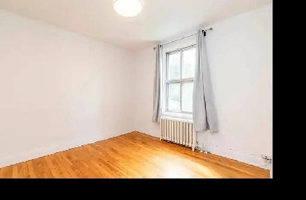 Room for rent $600 all inclusive available December 1 Image# 1