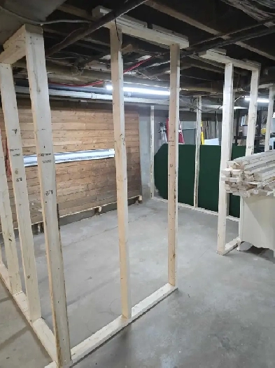 Espace de Mini Entrepôt à louer - Plaza Saint-Hubert Image# 3