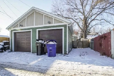 Heated Garage with vaulted ceiling Image# 3