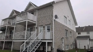 Appartement à louer - 17 rue Satellite #3 Image# 1