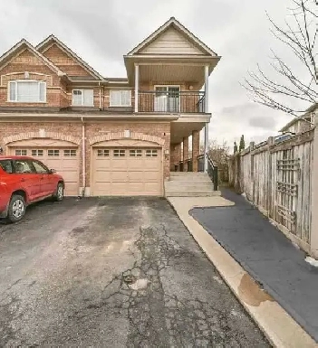 Whole House For Rent Brampton Image# 1