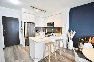 Beautifully Laid-Out Condo In Heart Of Mississauga! Image# 2