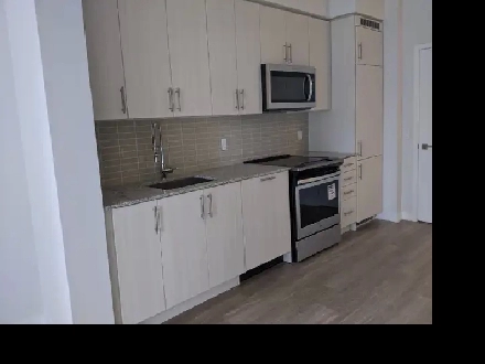 One Bedroom   Den Condo, Square One, Mississauga Image# 1