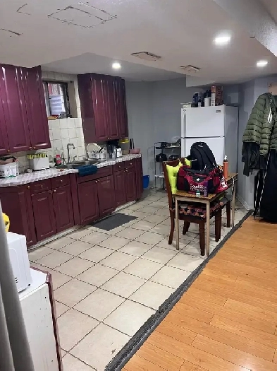 basement room for rent near shoppers world Brampton Image# 1