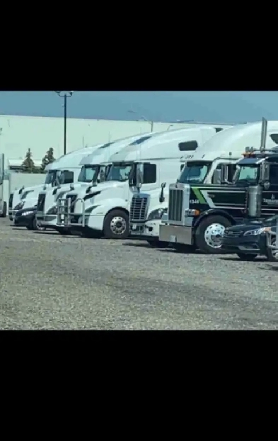 Truck Parking Available 410 Courtneypark