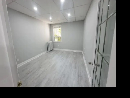 COMMERCIAL SPACE– SUITABLE FOR PR, HEALTH, BEAUTY, OR CONSULTING Image# 8