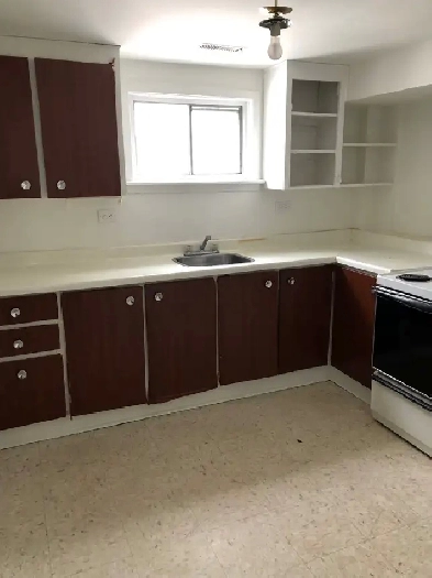 ROOM BASEMENT EXCELLENT LOCATION STEELES / BATHURST NORTH YORK Image# 1