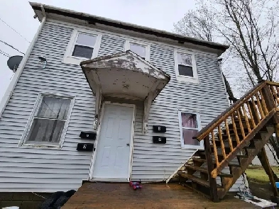 56 Church St #3 - ST STEPHEN 1BR, Top Floor,W/D Image# 1