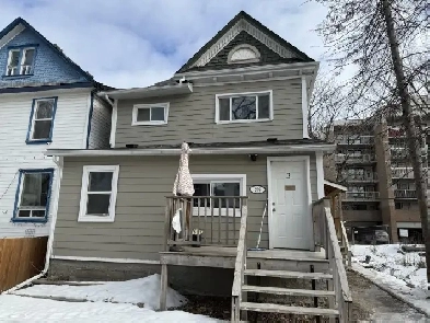 Solid 4-Plex w/ plenty of upgrades! Walking distance to U of W! Image# 1