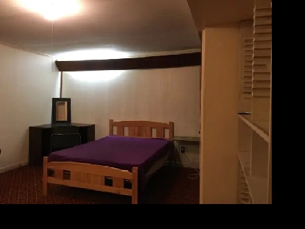 Quiet/clean furnished room closed to Kennedy Subway Stn Image# 1