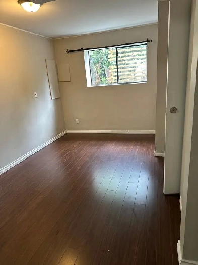 Peivate room for rent Image# 3