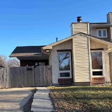 3 Bedroom SxS bungalow for Rent Image# 1