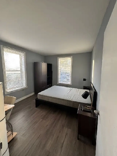 Une superbe chambre pour femme à louer Image# 1