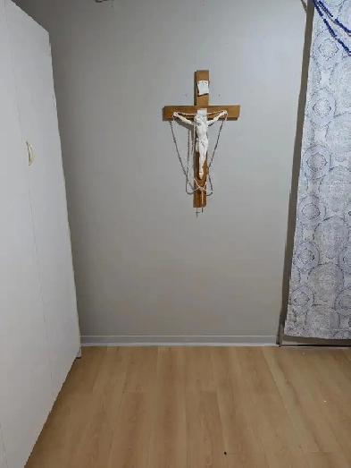 Beau studio entièrement meublé face au Fleuve pour fin déc 2025 Image# 2