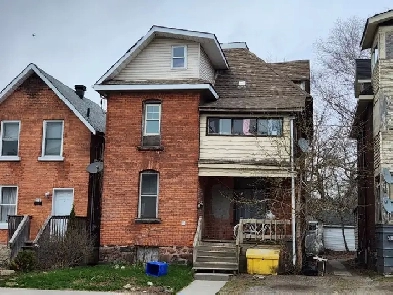 Local Investors Looking to Buy a Duplex Triplex or Fourplex