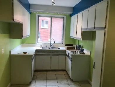 4 1/2 en face du metro Plamondon