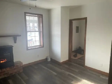 2 Bedroom Duplex in down town tillsonburg Image# 4