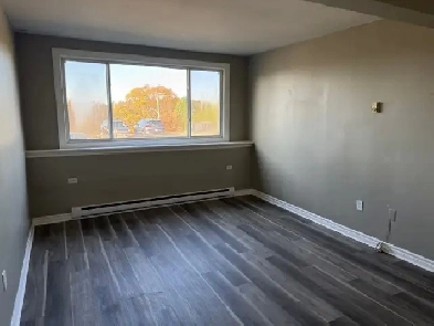 Spacious 2 Bedroom Unit For Rent - JAN 1 MOVE IN Image# 1