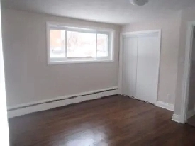 All Inclusive Studio Apartment with Eat in Kitchen Image# 1