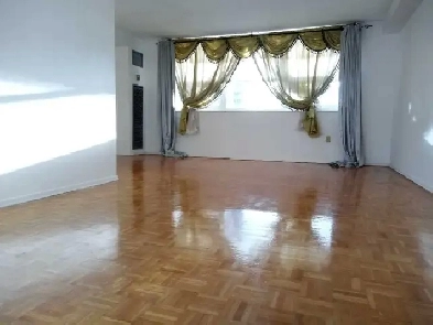 2 bdrm 1 bth Pvt Parking Balcony 1000 sqft Condo Pets & Rec Image# 5