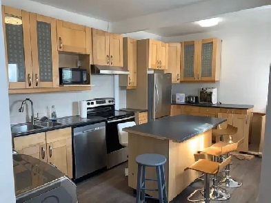 Une Superbe  Chambre à Louer pour Femme Image# 1