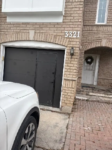 Basement for rent in Churchill Meadows area Image# 1