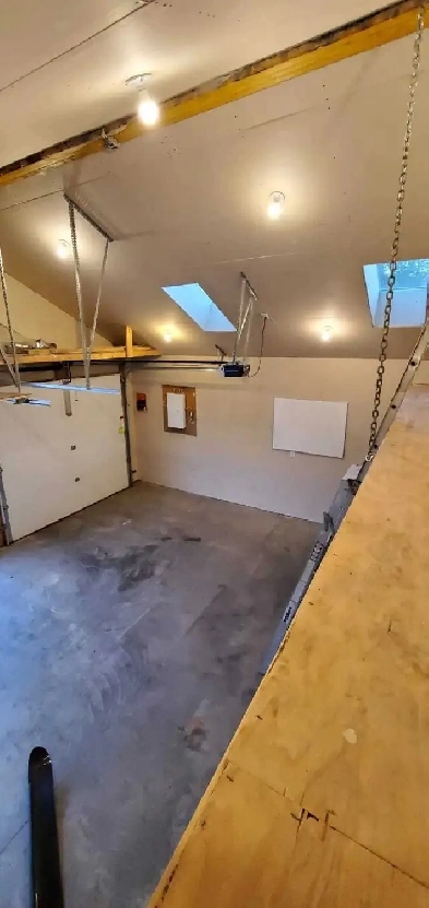 Heated Garage with extra storage Image# 1