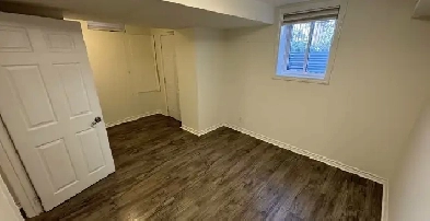 2 BDR. Legal Basement Apt: Separate Entrance & Ample Light ☀️ Image# 1