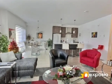 Condo 2 chambres, luxueux 40 ans et plus Image# 7