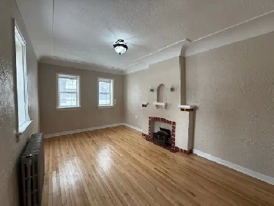 1 Bedroom Suite in Downtown Saskatoon Image# 1