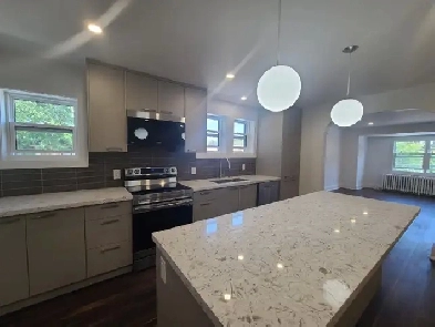 2 bdrm Avenue & Eglinton Image# 1