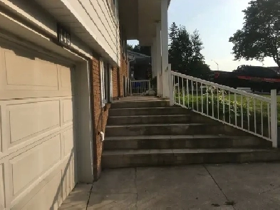 A quiet house whole MainFloor for rent In Westmountain Hamilton Image# 1