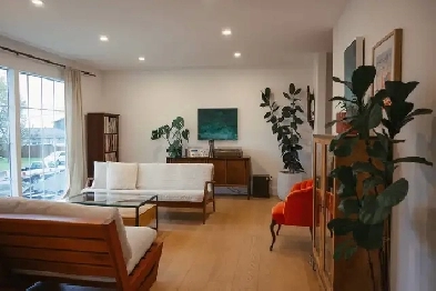 Furnished 5-Bedroom Home for Rent – Ski-In/Bike-In Access Image# 8