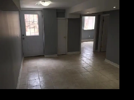 Walkout 2 bedrooms basement, 2 parkings, Fully Furnished Image# 1