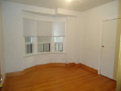 1st Floor Private Room Bloor & Dufferin/Can Be Furnished Image# 1