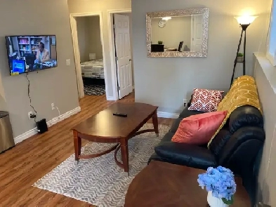 ❤ Posh, cozy, bright FURNISHED suite ✔ Separate Entry ✔ Parking Image# 1