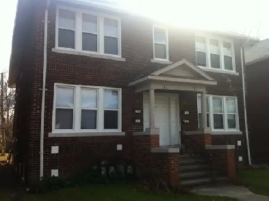 2 BEDROOM - $1500 ALL UTILITIES INCLUDED & WIFI Image# 1