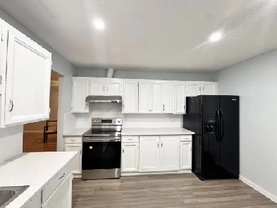 Abbeydale Upper 3 Bedroom – Private Entrance & Garage – $1,600 Image# 1