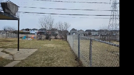 TRÈS TRÈS GRAND 6 1/2 AVEC COUR ET GARAGE à louer à Vimont Laval Image# 1