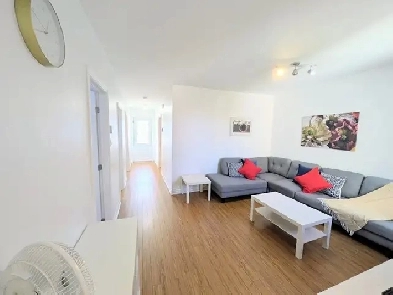 3 Beds  1 Bath - Longueil - Long Term Image# 8